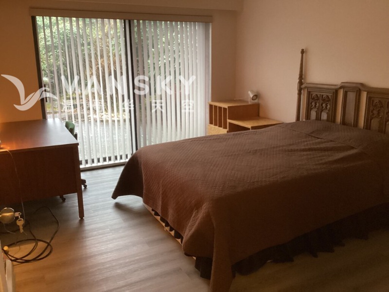 250929165753_bedroom a-2.jpg